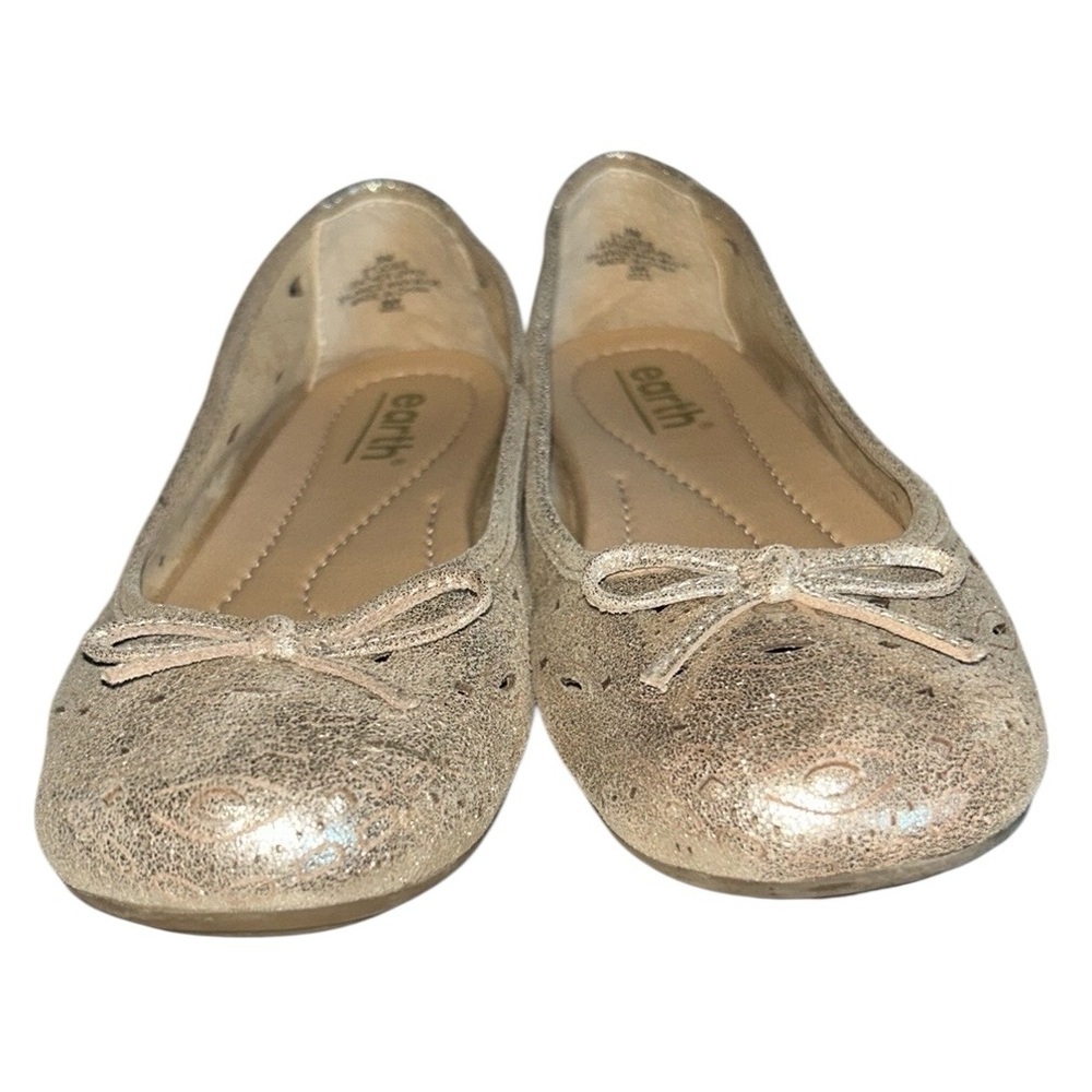 EARTH Josie Leather Comfort Laser Cut Bow Ballet Flats Metallic Gold Shoes Sz 8 - Picture 6 of 10